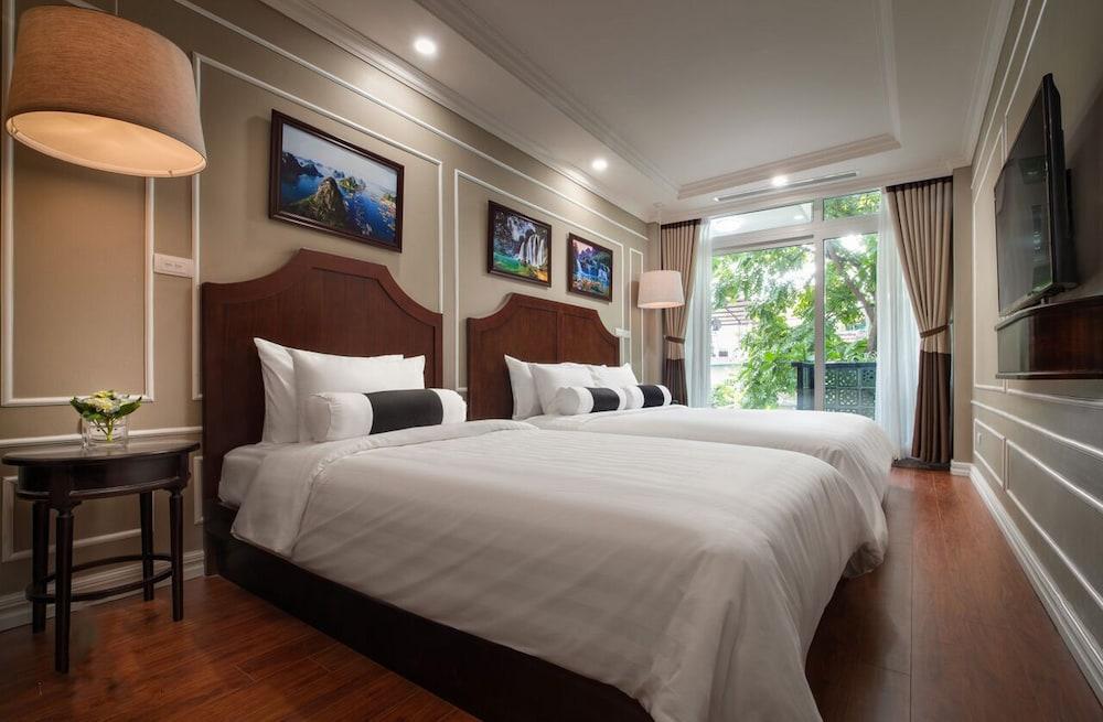 Golden Lotus Aman Hotel