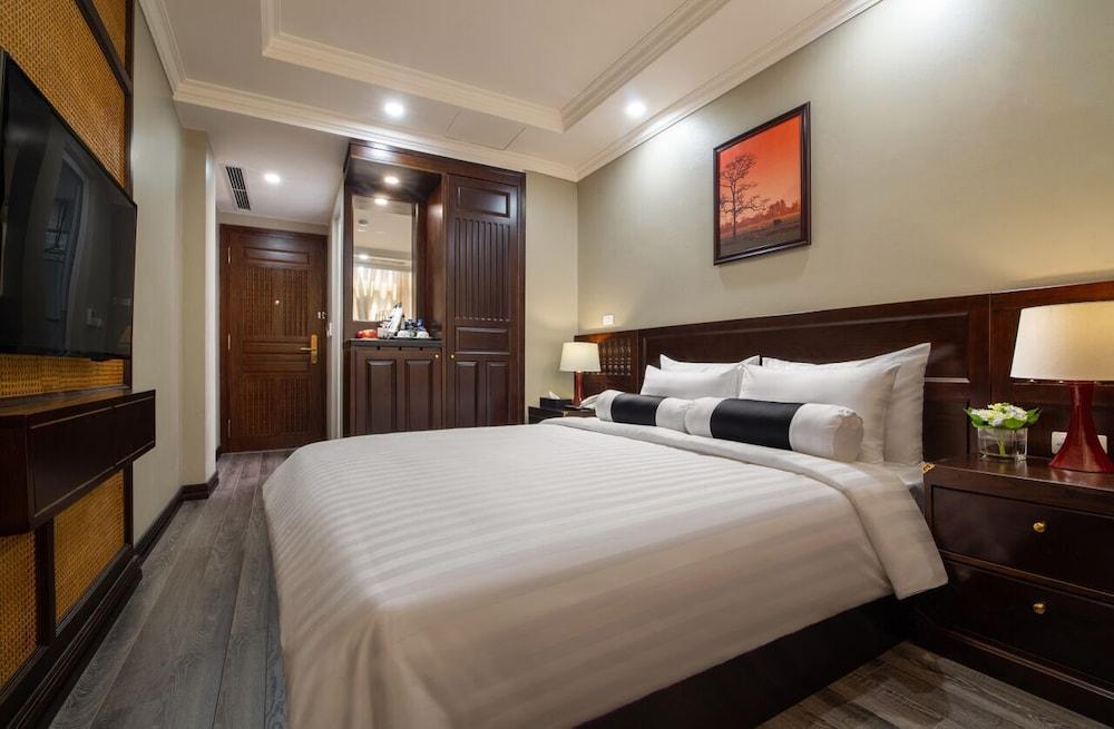 Golden Lotus Aman Hotel 4*